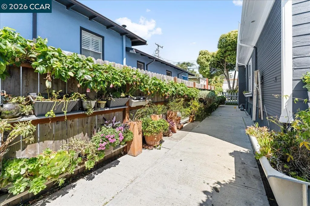 1538 Russell Street Berkeley CA 94703