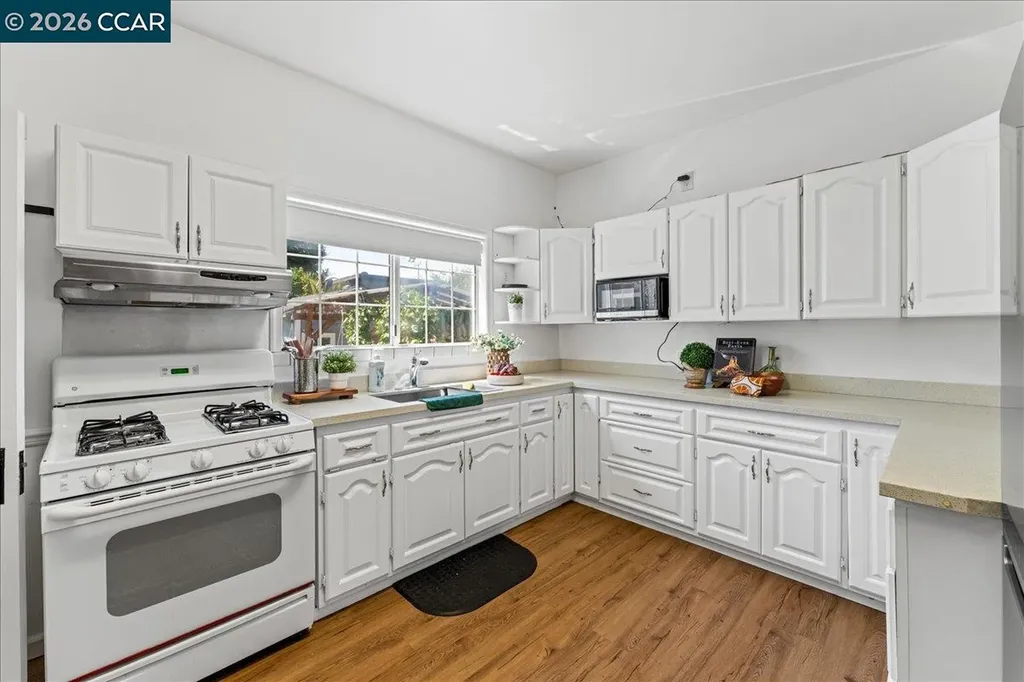 1538 Russell Street Berkeley CA 94703