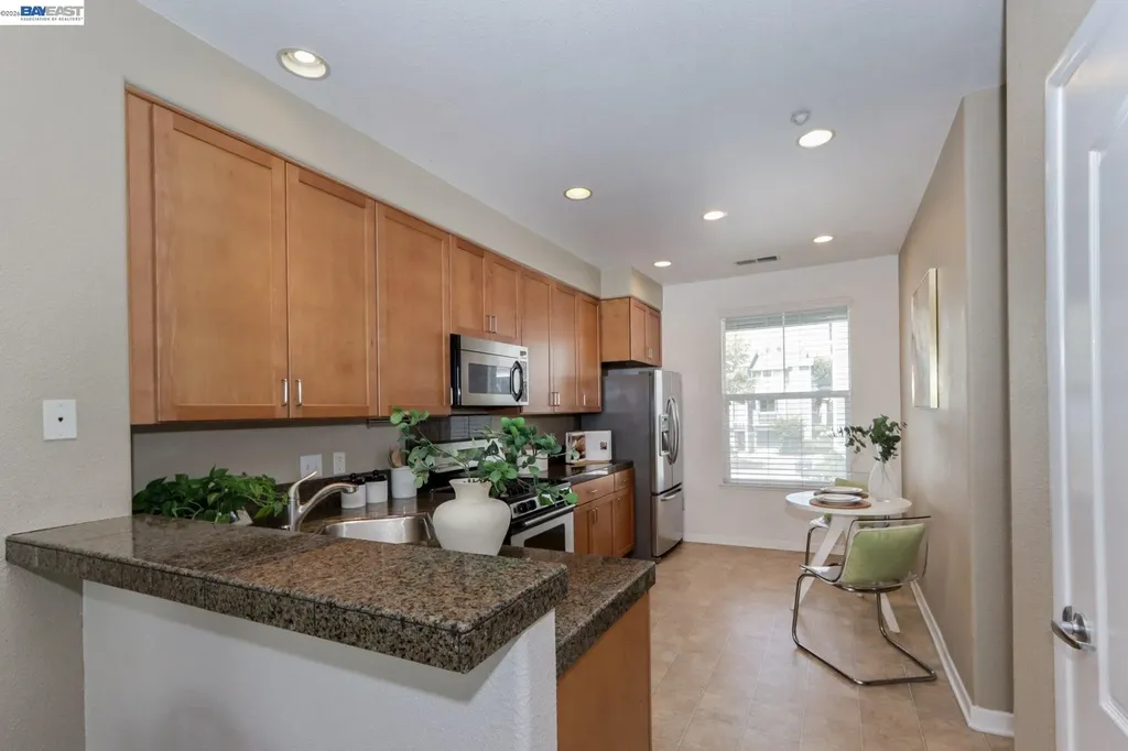 668 Grand Terrace Hayward CA 94541