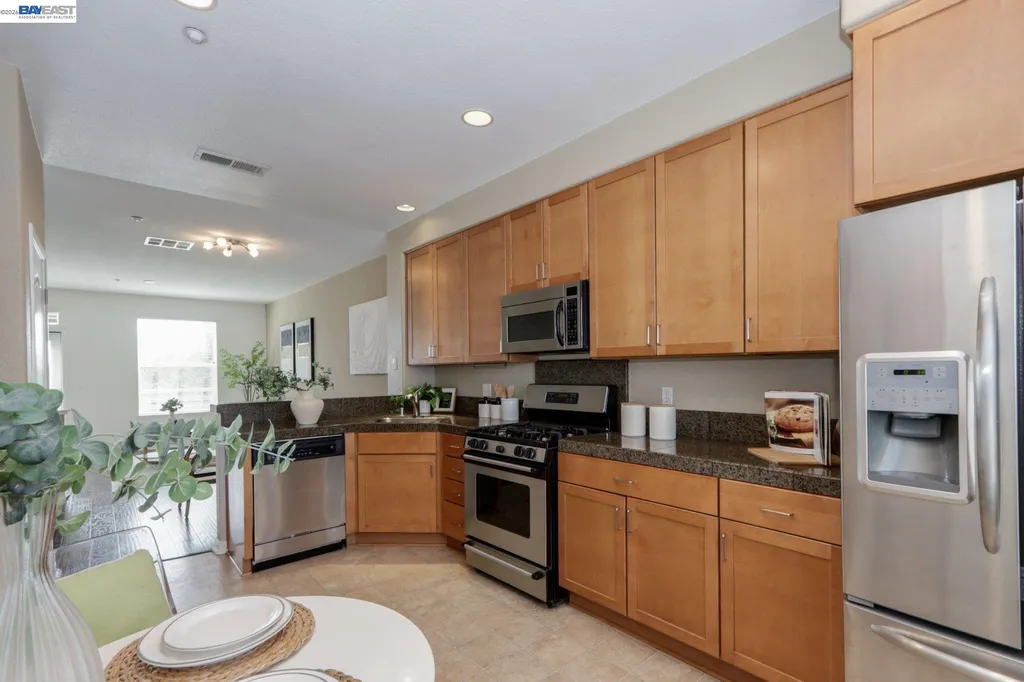 668 Grand Terrace Hayward CA 94541