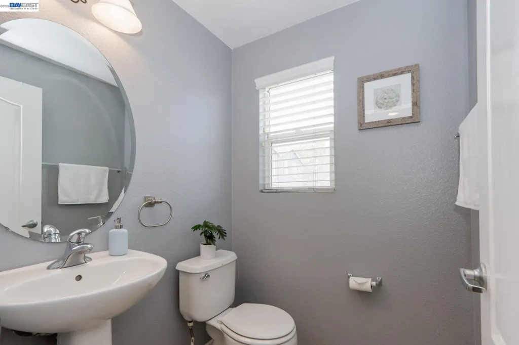 668 Grand Terrace Hayward CA 94541