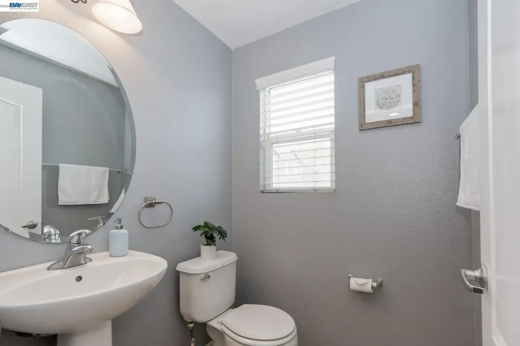 668 Grand Terrace Hayward CA 94541