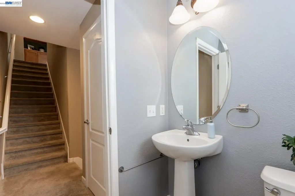 668 Grand Terrace Hayward CA 94541