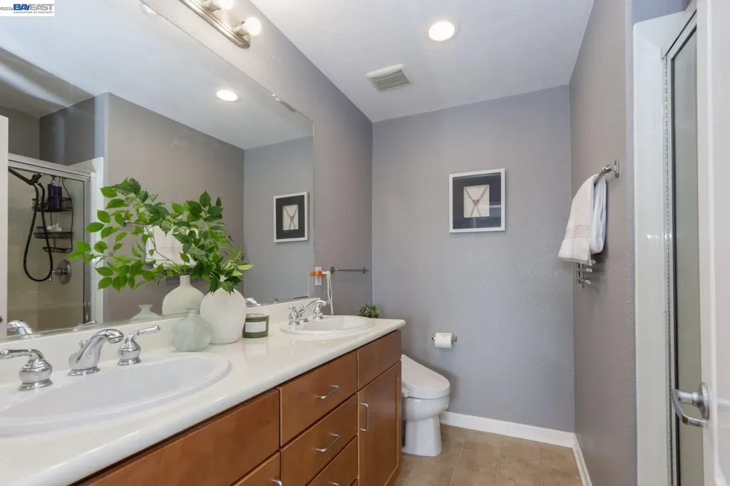 668 Grand Terrace Hayward CA 94541