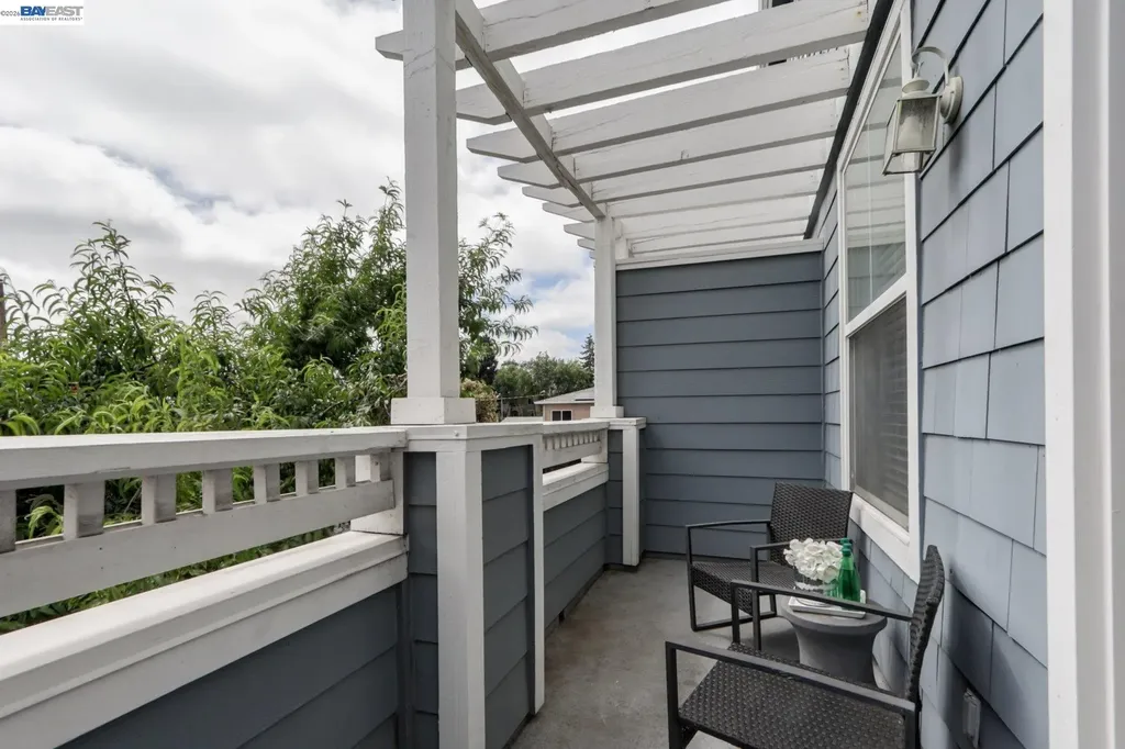 668 Grand Terrace Hayward CA 94541