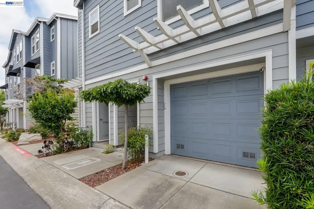 668 Grand Terrace Hayward CA 94541