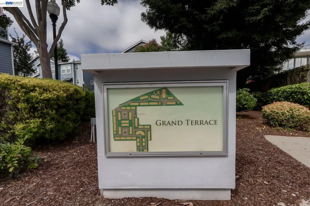 668 Grand Terrace Hayward CA 94541