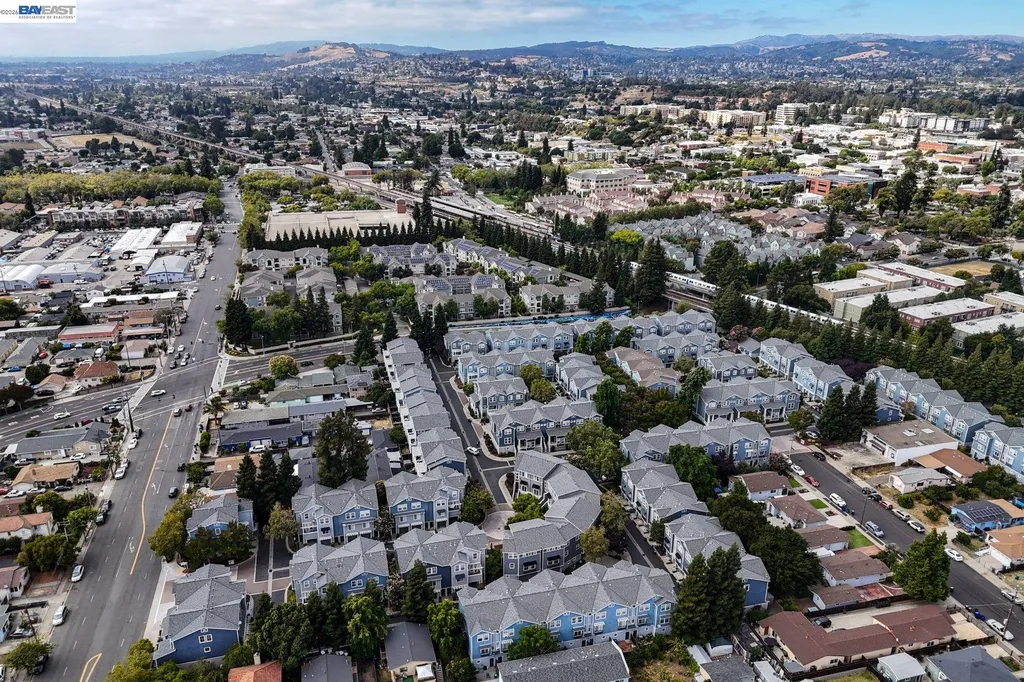 668 Grand Terrace Hayward CA 94541