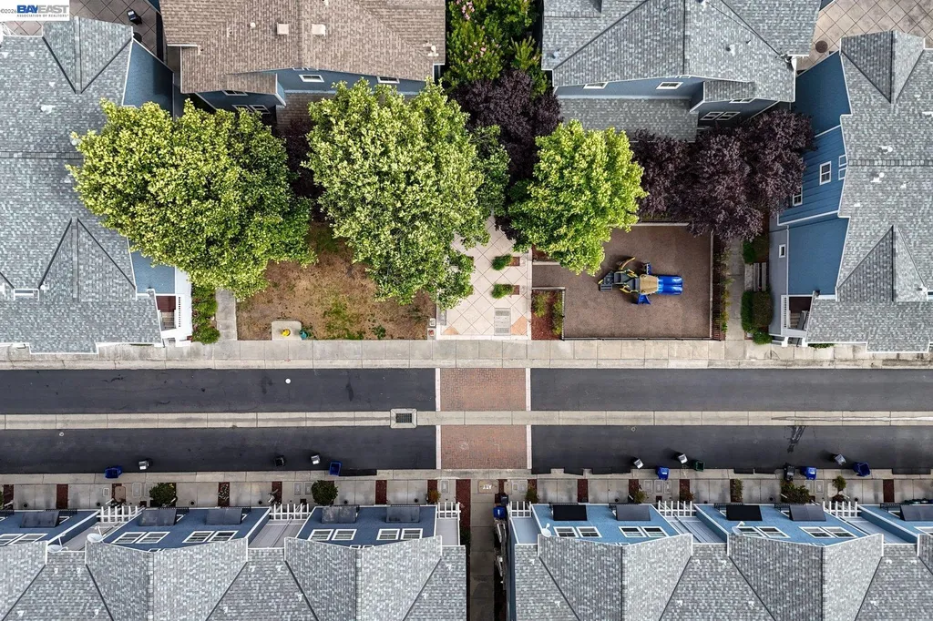 668 Grand Terrace Hayward CA 94541