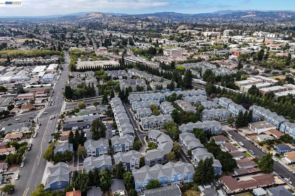 668 Grand Terrace Hayward CA 94541