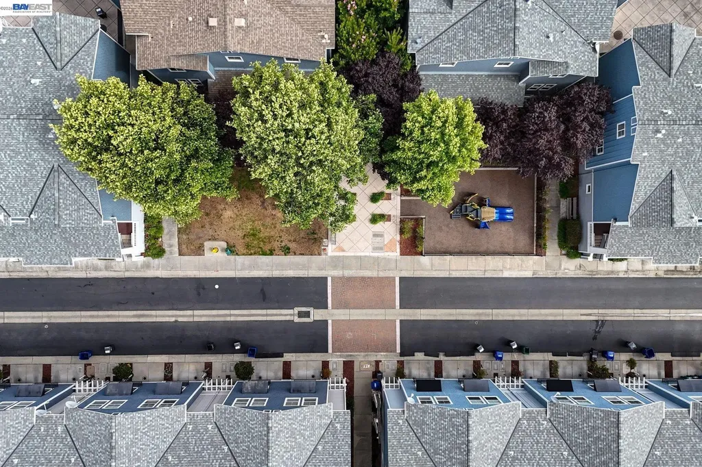 668 Grand Terrace Hayward CA 94541