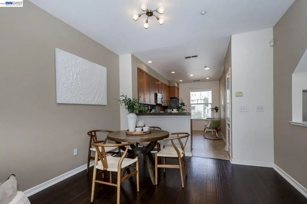 668 Grand Terrace Hayward CA 94541