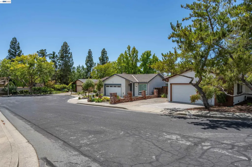 1255 Cougar Lane Concord CA 94521