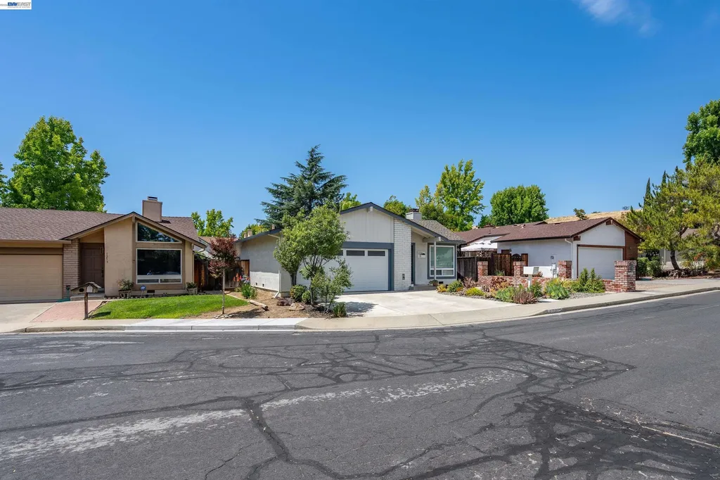 1255 Cougar Lane Concord CA 94521