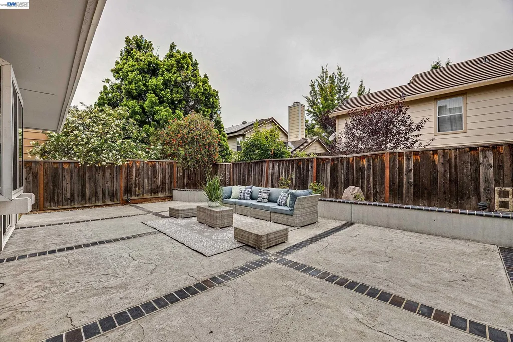 323 Sandstone Drive Fremont CA 94536