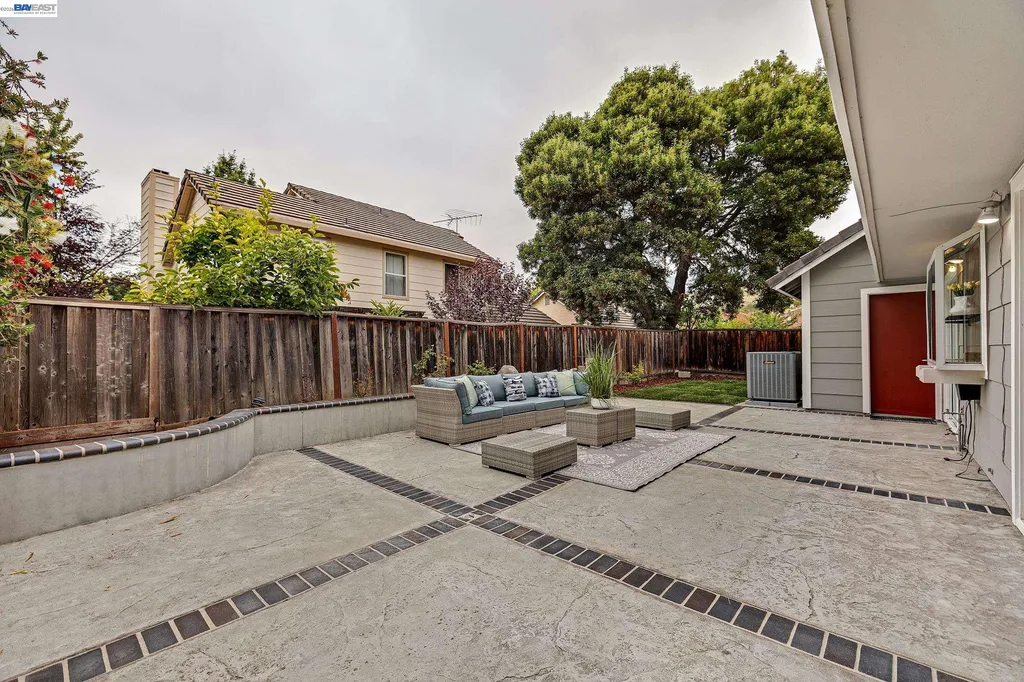 323 Sandstone Drive Fremont CA 94536