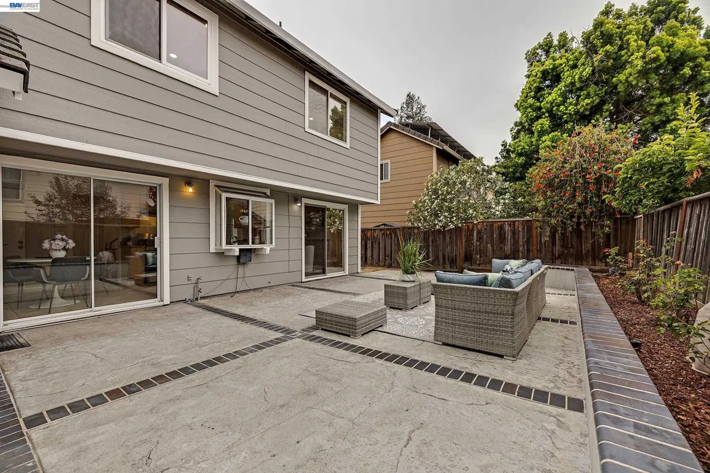 323 Sandstone Drive Fremont CA 94536