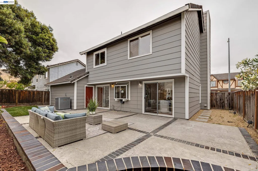 323 Sandstone Drive Fremont CA 94536