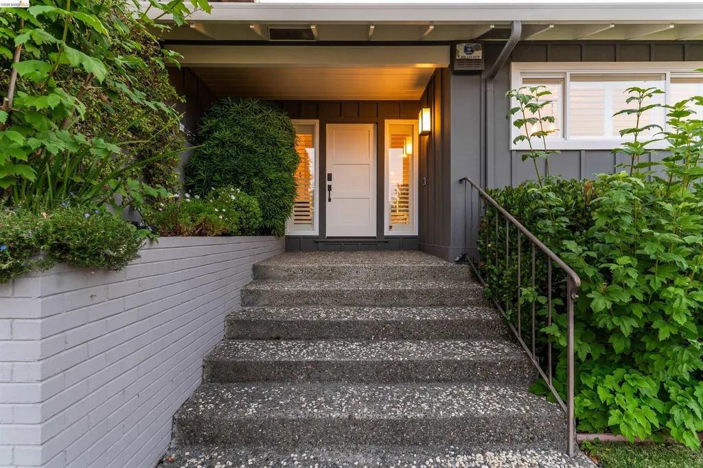 127 Peacock Drive San Rafael CA 94901