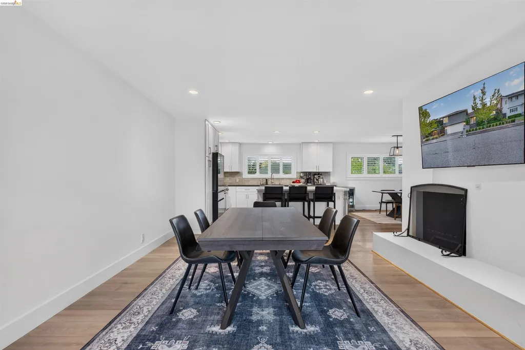 127 Peacock Drive San Rafael CA 94901