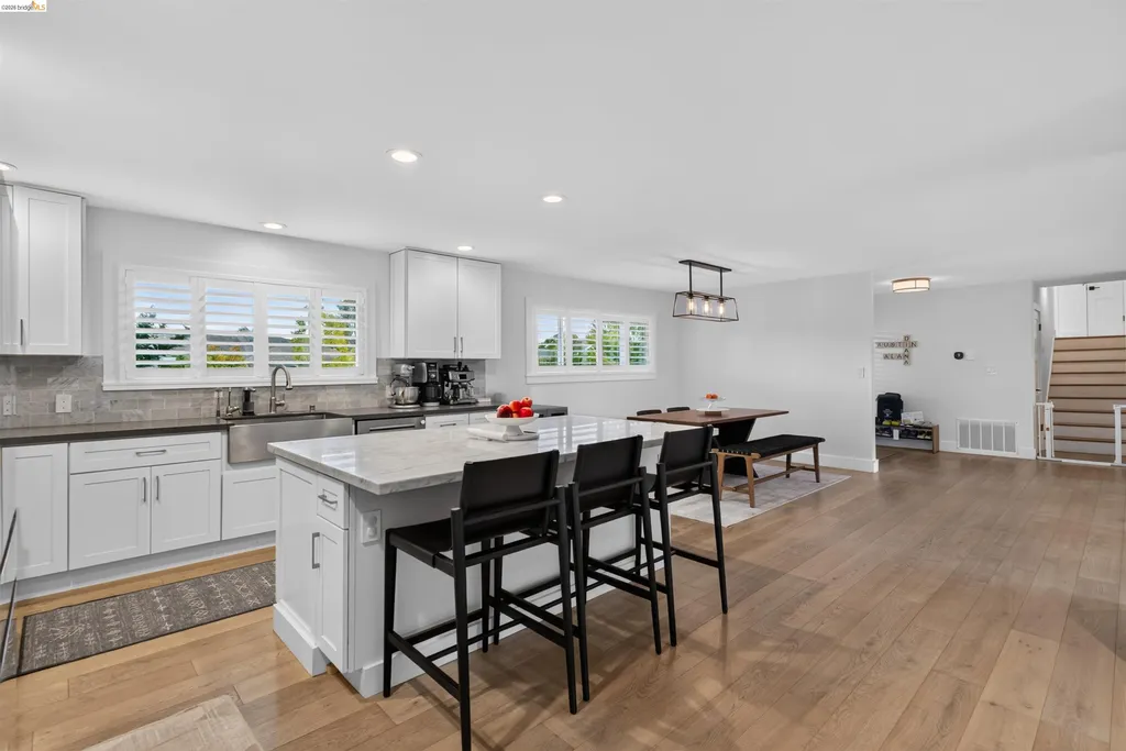127 Peacock Drive San Rafael CA 94901
