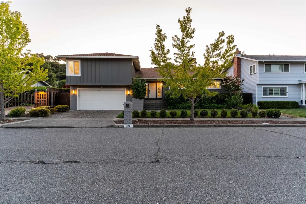 127 Peacock Drive San Rafael CA 94901