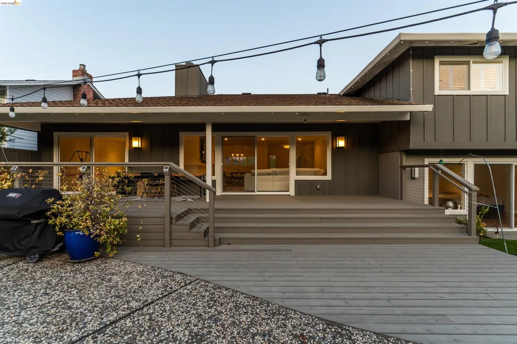 127 Peacock Drive San Rafael CA 94901