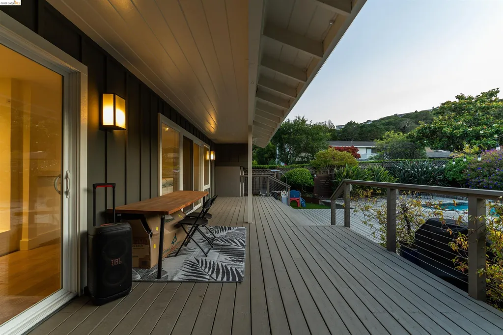 127 Peacock Drive San Rafael CA 94901