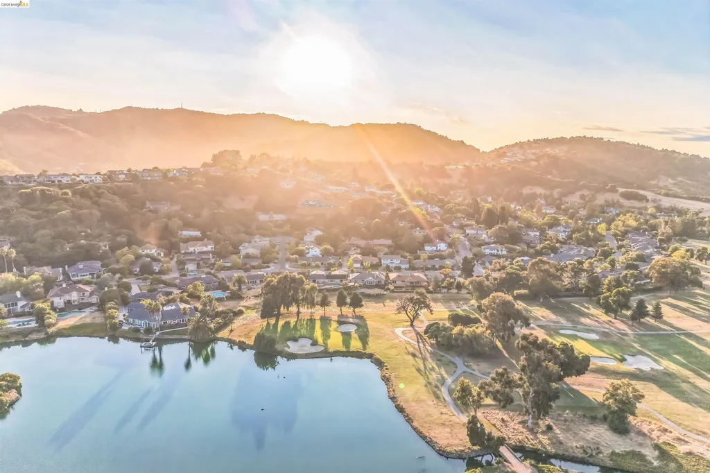 127 Peacock Drive San Rafael CA 94901