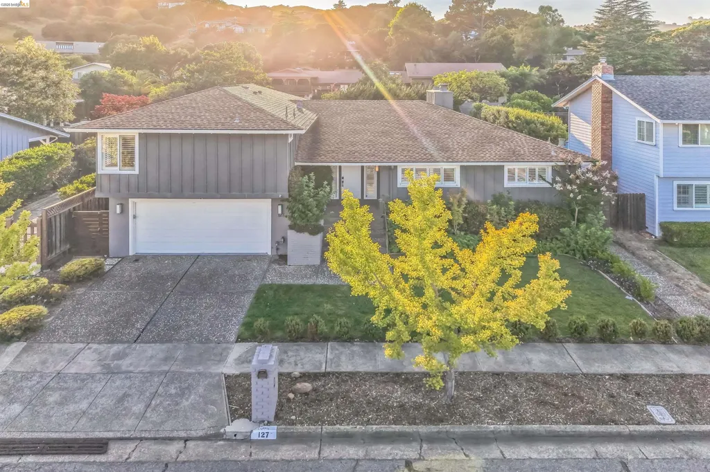 127 Peacock Drive San Rafael CA 94901