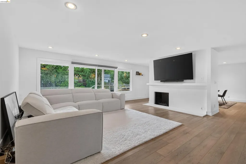 127 Peacock Drive San Rafael CA 94901