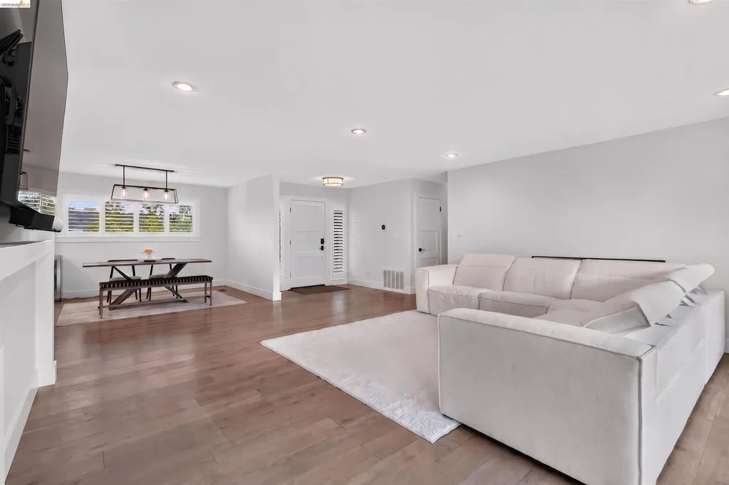 127 Peacock Drive San Rafael CA 94901