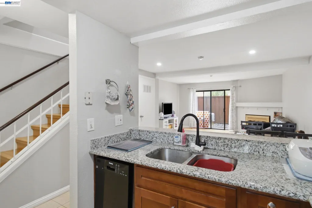 6279 Joaquin Murieta Avenue Newark CA 94560