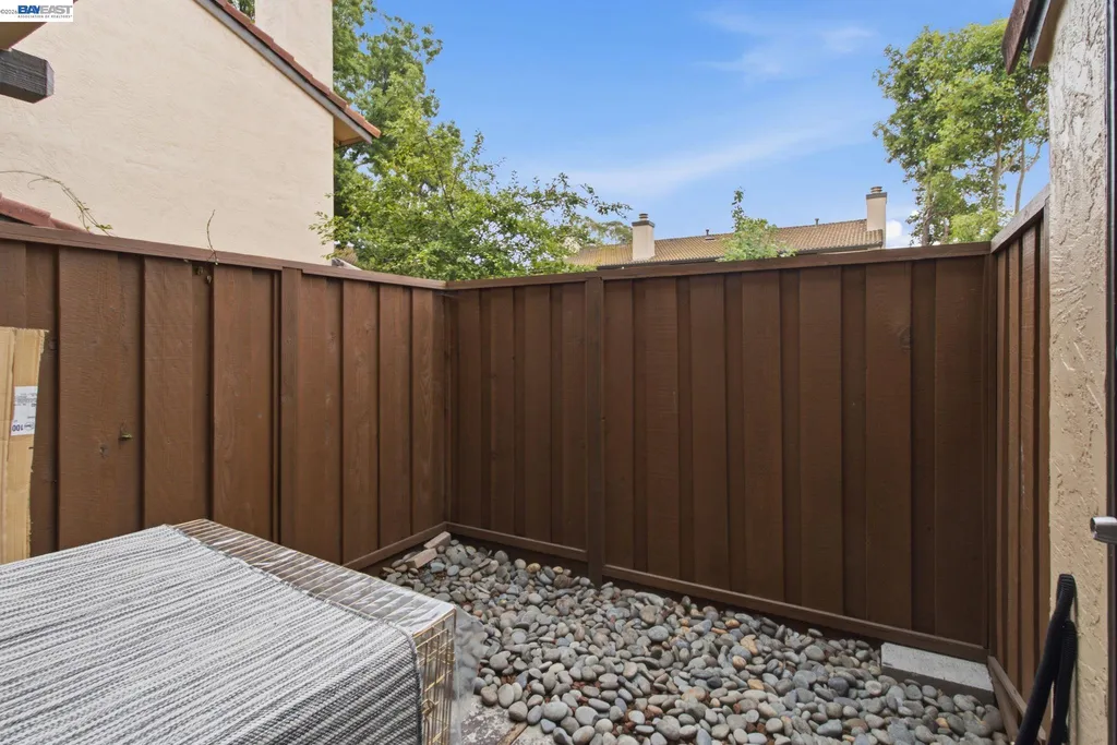 6279 Joaquin Murieta Avenue Newark CA 94560