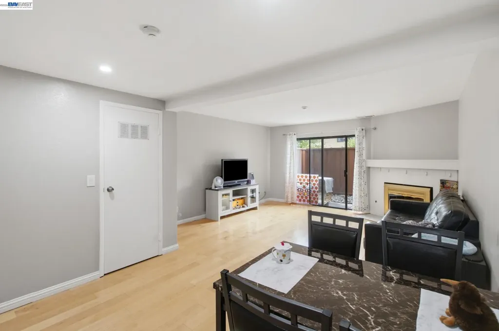 6279 Joaquin Murieta Avenue Newark CA 94560