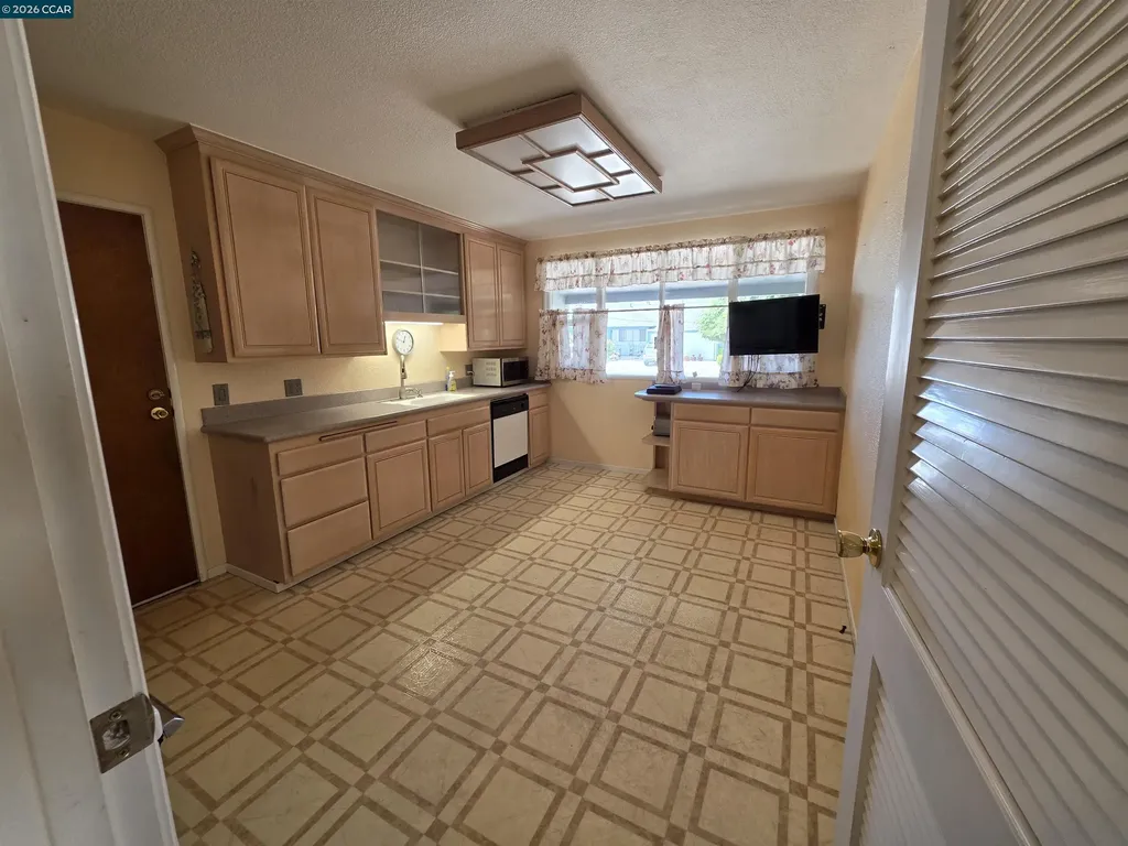 15044 Juniper Street San Leandro CA 94579