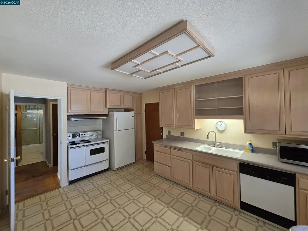 15044 Juniper Street San Leandro CA 94579