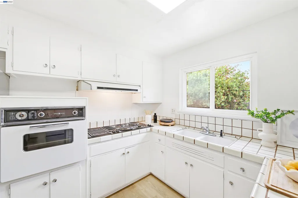 40455 Verne Street Fremont CA 94538