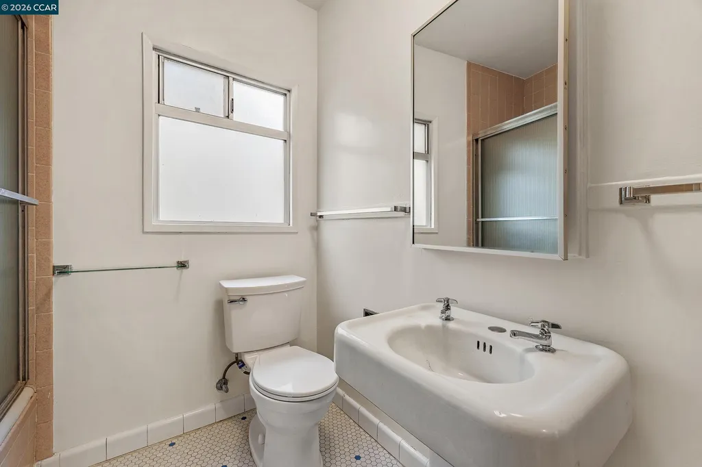 616 Curtis Street Albany CA 94706