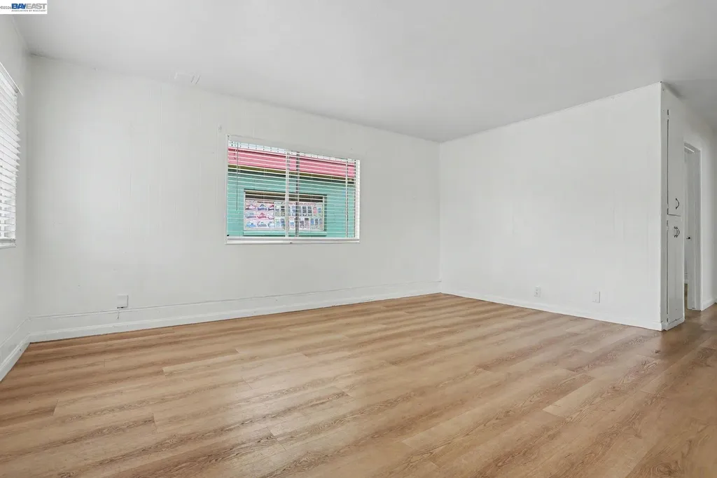 1110 Buena Vista Alameda CA 94501