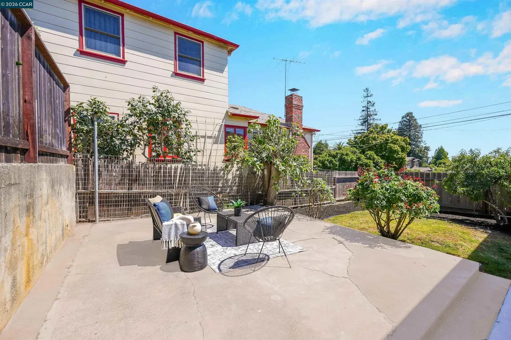 2880 Morgan Avenue Oakland CA 94602