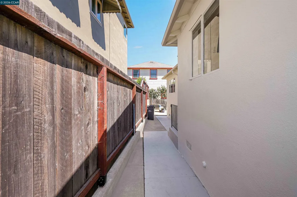 2880 Morgan Avenue Oakland CA 94602