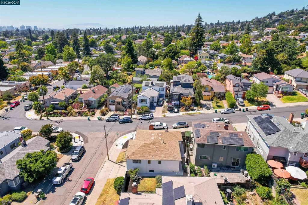 2880 Morgan Avenue Oakland CA 94602