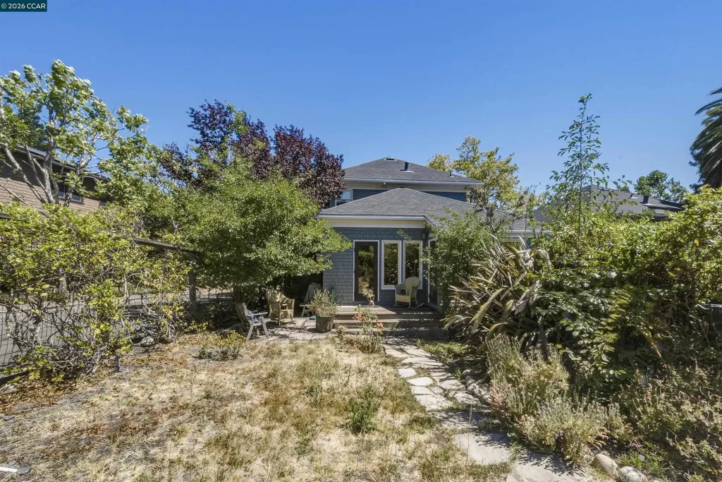 133 Pinole Street Hercules CA 94547