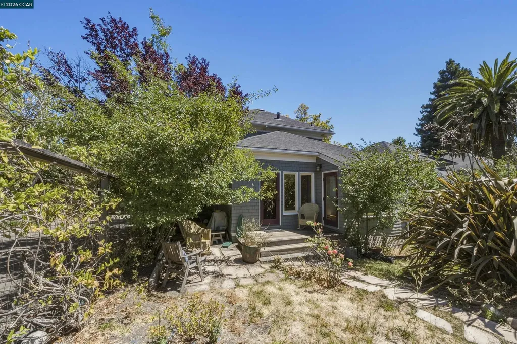 133 Pinole Street Hercules CA 94547