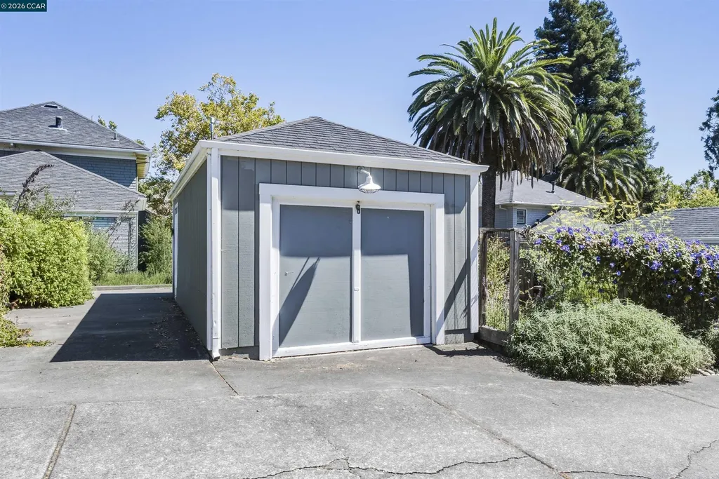 133 Pinole Street Hercules CA 94547