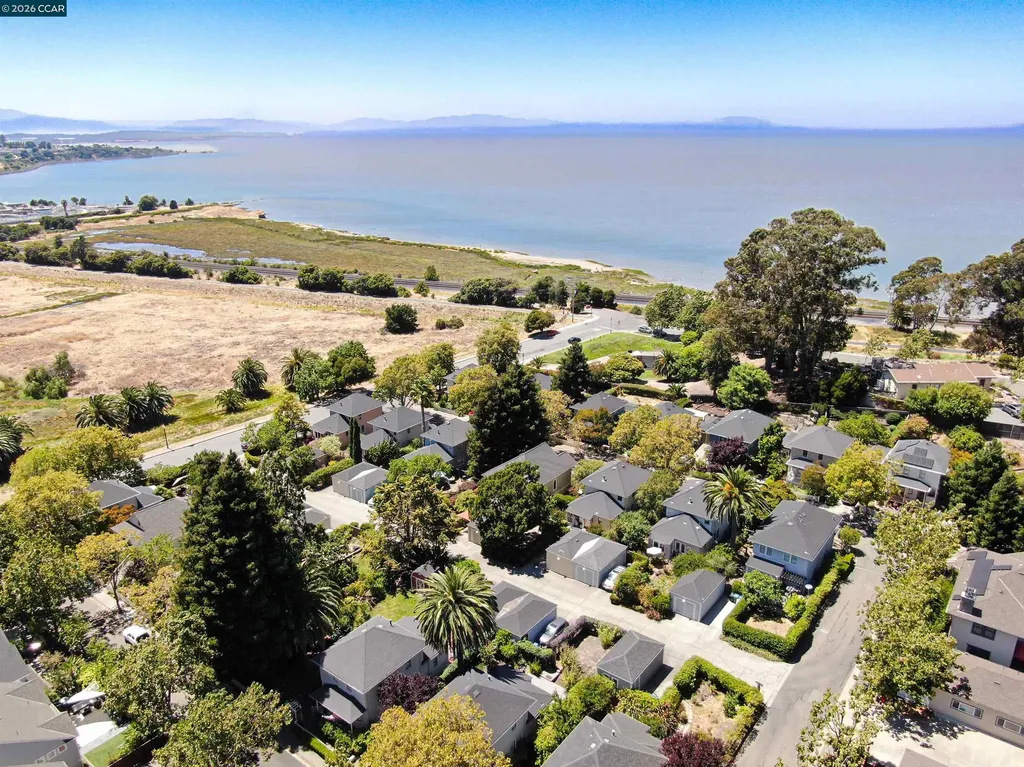 133 Pinole Street Hercules CA 94547