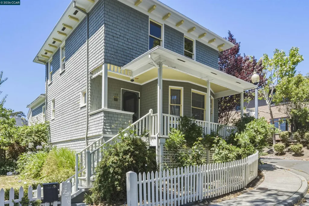 133 Pinole Street Hercules CA 94547