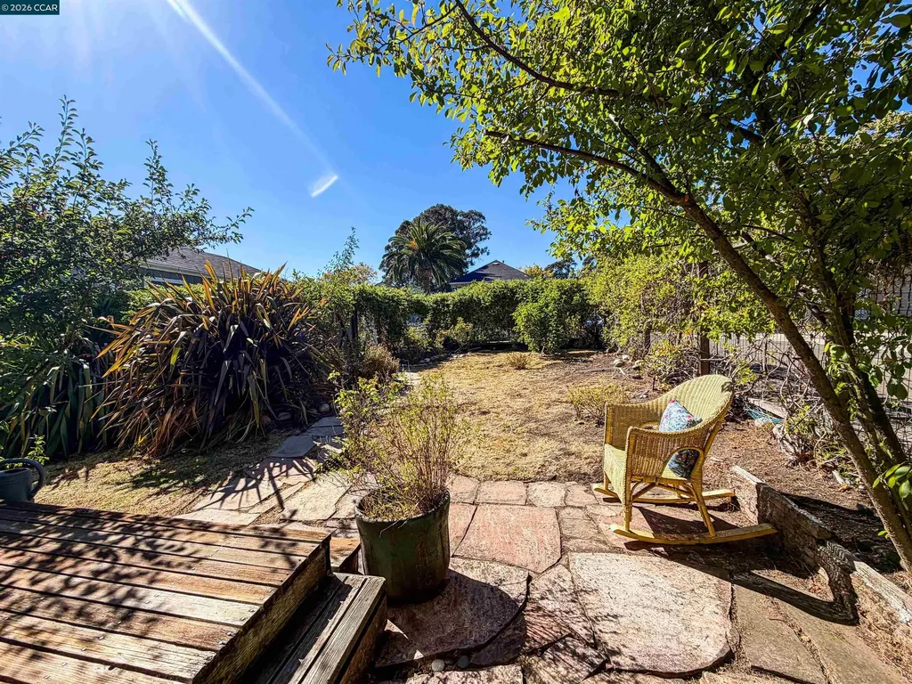 133 Pinole Street Hercules CA 94547