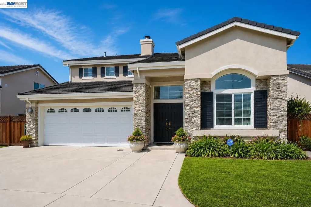 15100 Shining Star Lane San Leandro CA 94579